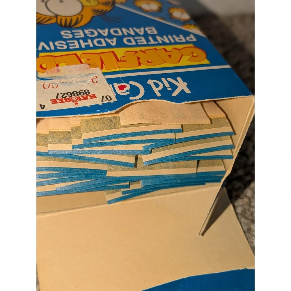 Garfield 2 Boxes Bandages‎ Vintage Printed Adhesive Strips Kid Care Top Care